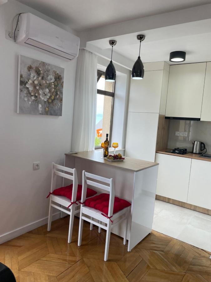 Apartment 2 Minutes From The Sea Batumi Exterior photo